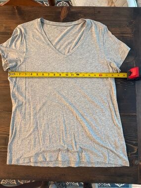 Mott and Bow V-Neck Short Sleeve Tee Shirt Size XL